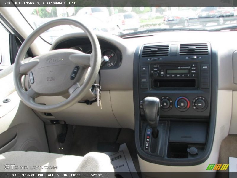Clear White / Beige 2005 Kia Sedona LX