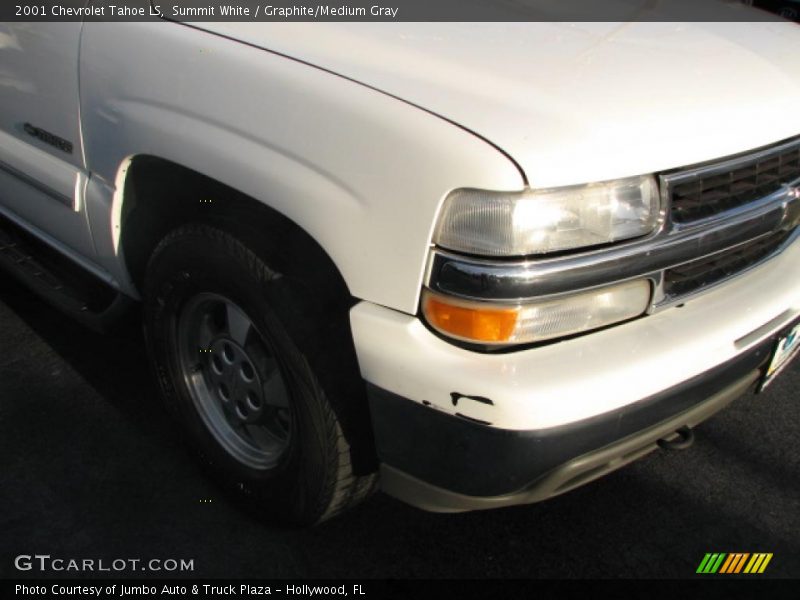 Summit White / Graphite/Medium Gray 2001 Chevrolet Tahoe LS