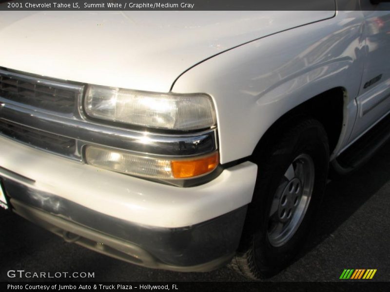 Summit White / Graphite/Medium Gray 2001 Chevrolet Tahoe LS