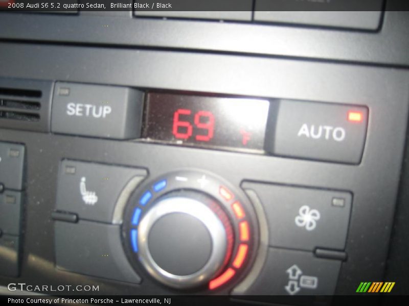 Controls of 2008 S6 5.2 quattro Sedan