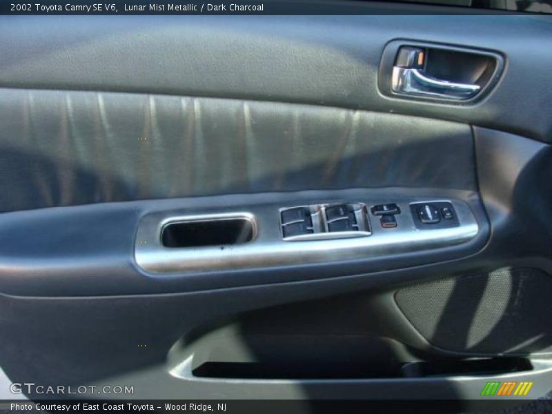 Lunar Mist Metallic / Dark Charcoal 2002 Toyota Camry SE V6