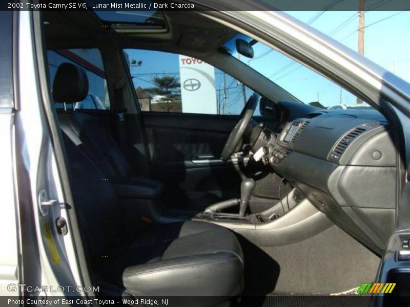 Lunar Mist Metallic / Dark Charcoal 2002 Toyota Camry SE V6
