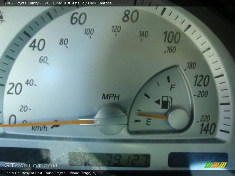 Lunar Mist Metallic / Dark Charcoal 2002 Toyota Camry SE V6