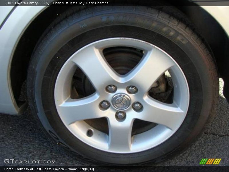 Lunar Mist Metallic / Dark Charcoal 2002 Toyota Camry SE V6