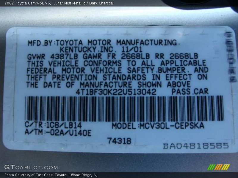 Lunar Mist Metallic / Dark Charcoal 2002 Toyota Camry SE V6