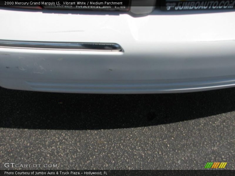 Vibrant White / Medium Parchment 2000 Mercury Grand Marquis LS