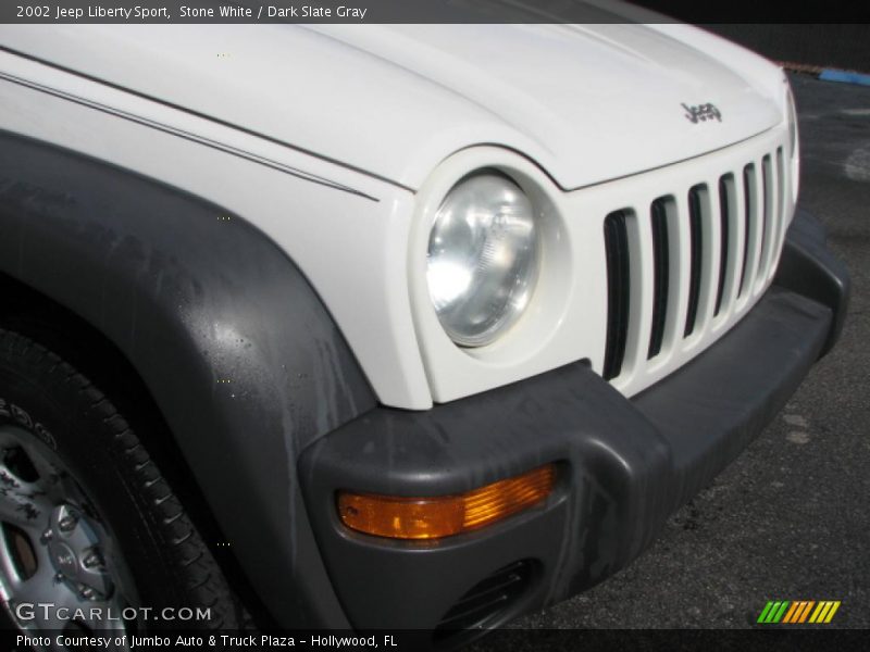 Stone White / Dark Slate Gray 2002 Jeep Liberty Sport