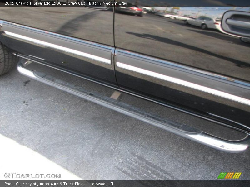 Black / Medium Gray 2005 Chevrolet Silverado 1500 LS Crew Cab