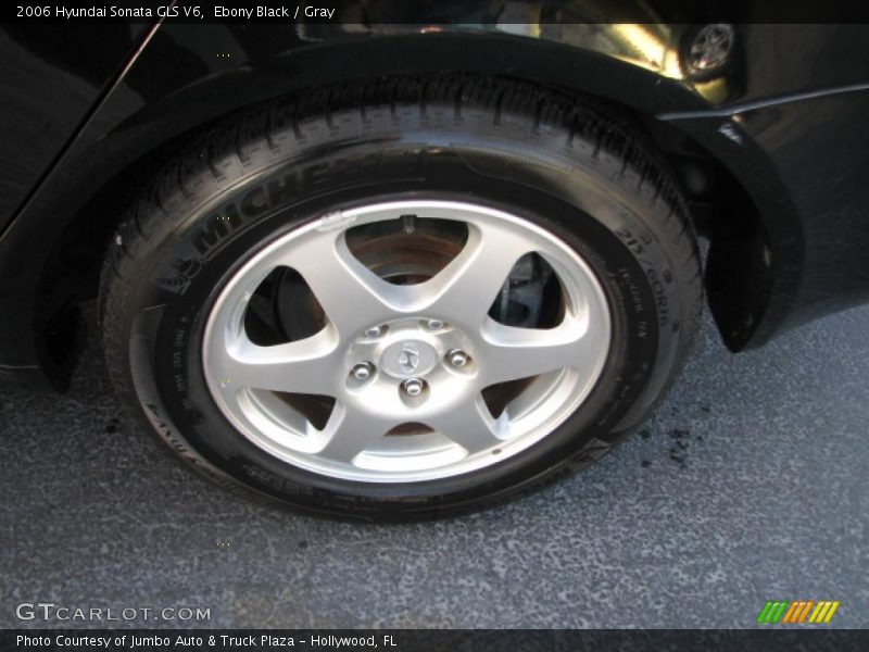 Ebony Black / Gray 2006 Hyundai Sonata GLS V6