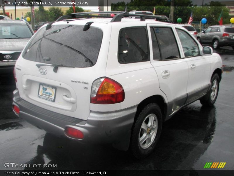 Nordic White / Gray 2002 Hyundai Santa Fe GLS