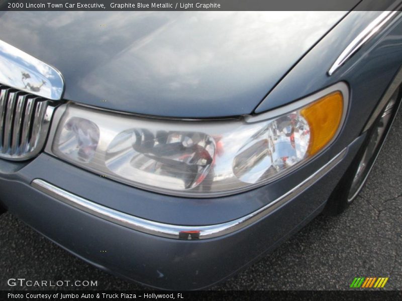 Graphite Blue Metallic / Light Graphite 2000 Lincoln Town Car Executive