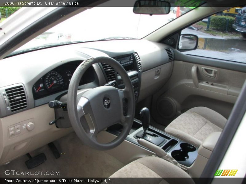 Clear White / Beige 2006 Kia Sorento LX