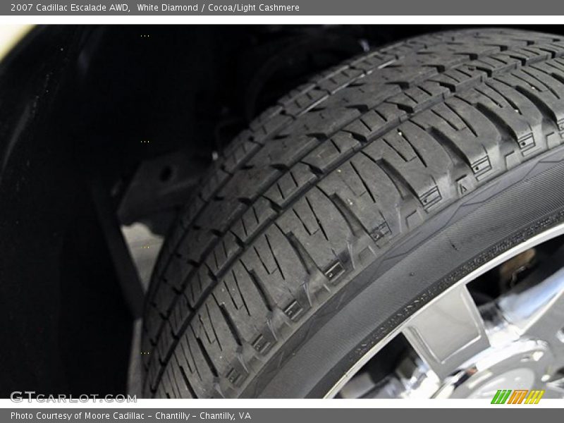 White Diamond / Cocoa/Light Cashmere 2007 Cadillac Escalade AWD