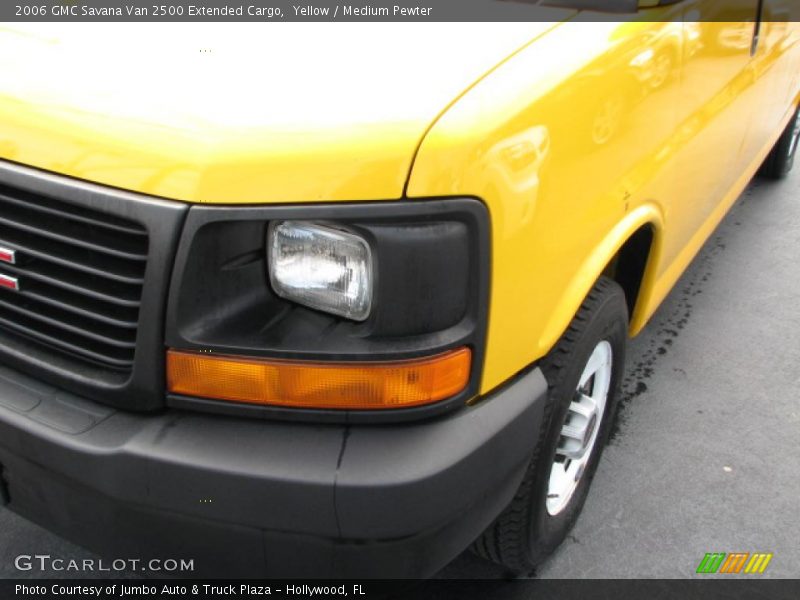 Yellow / Medium Pewter 2006 GMC Savana Van 2500 Extended Cargo