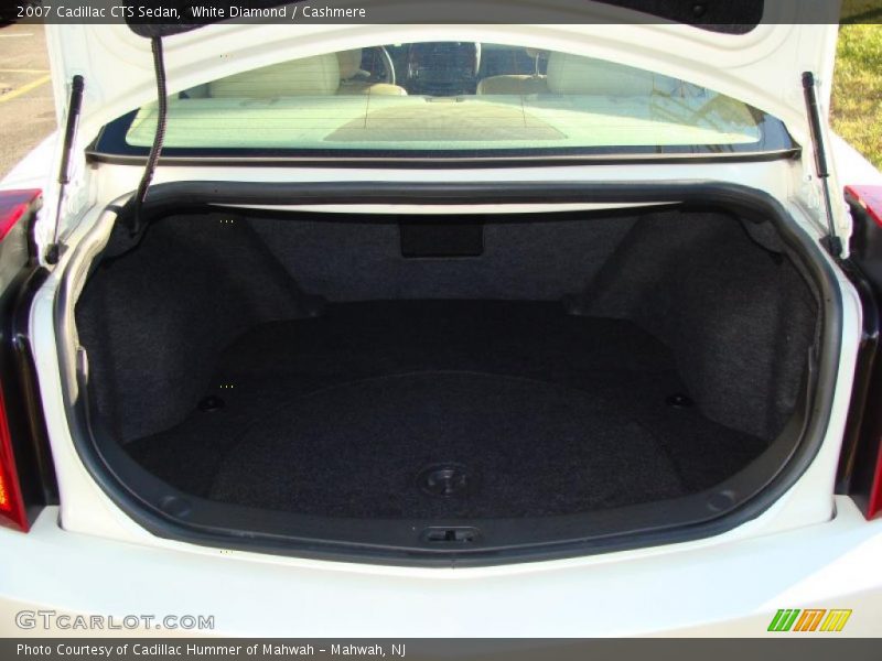 White Diamond / Cashmere 2007 Cadillac CTS Sedan