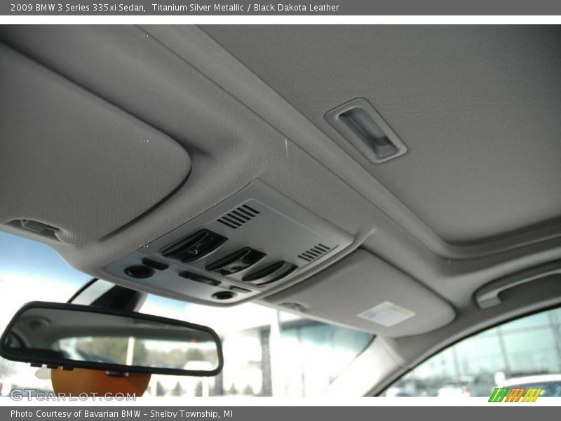 Titanium Silver Metallic / Black Dakota Leather 2009 BMW 3 Series 335xi Sedan