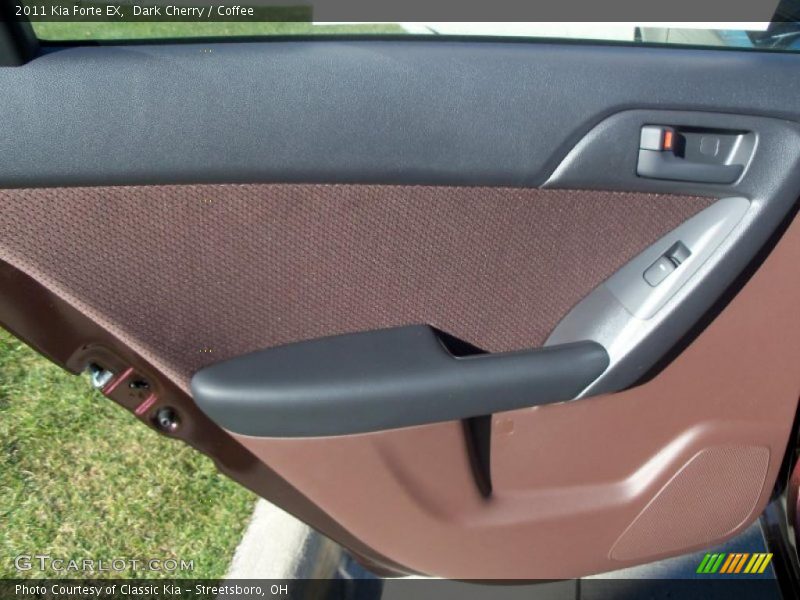 Dark Cherry / Coffee 2011 Kia Forte EX