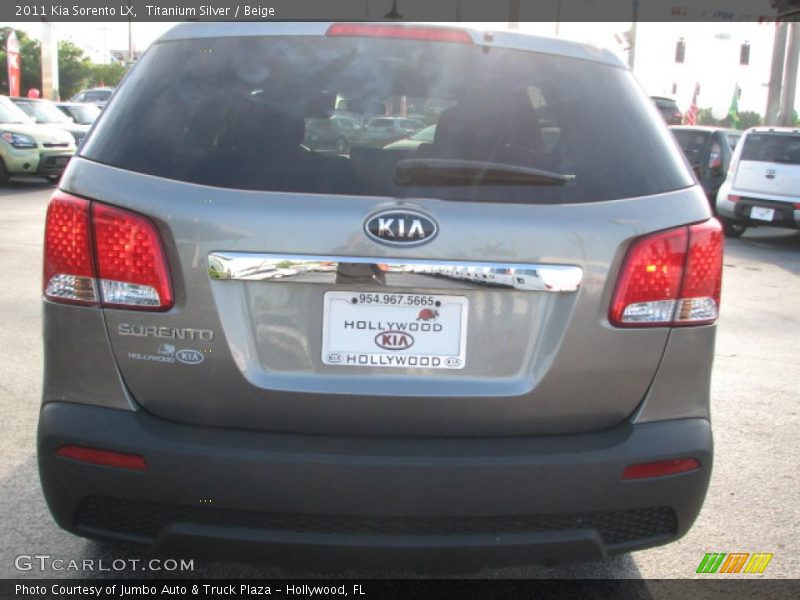 Titanium Silver / Beige 2011 Kia Sorento LX