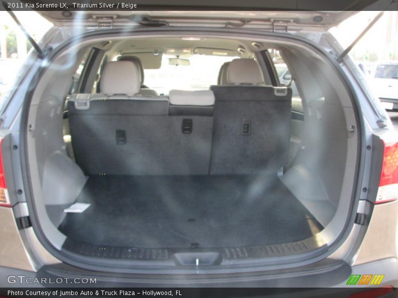 Titanium Silver / Beige 2011 Kia Sorento LX