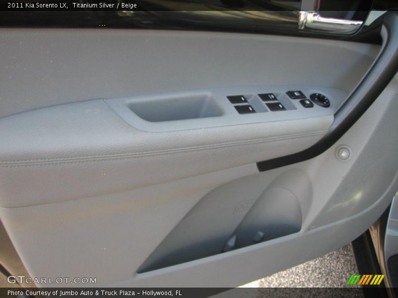 Titanium Silver / Beige 2011 Kia Sorento LX