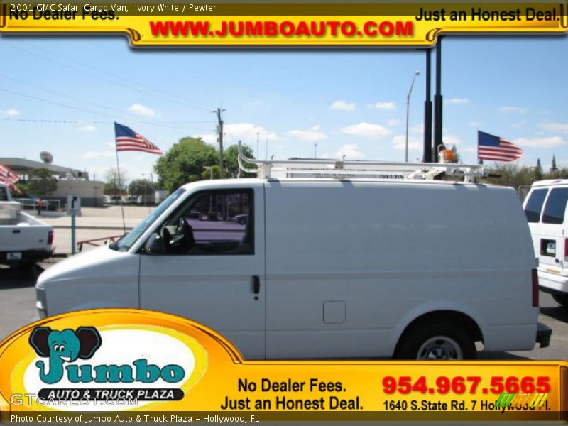 Ivory White / Pewter 2001 GMC Safari Cargo Van