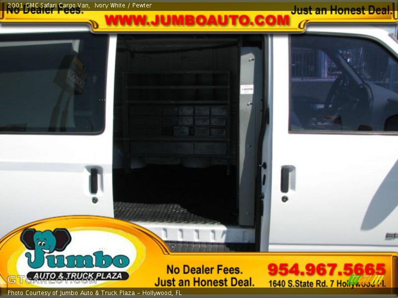 Ivory White / Pewter 2001 GMC Safari Cargo Van