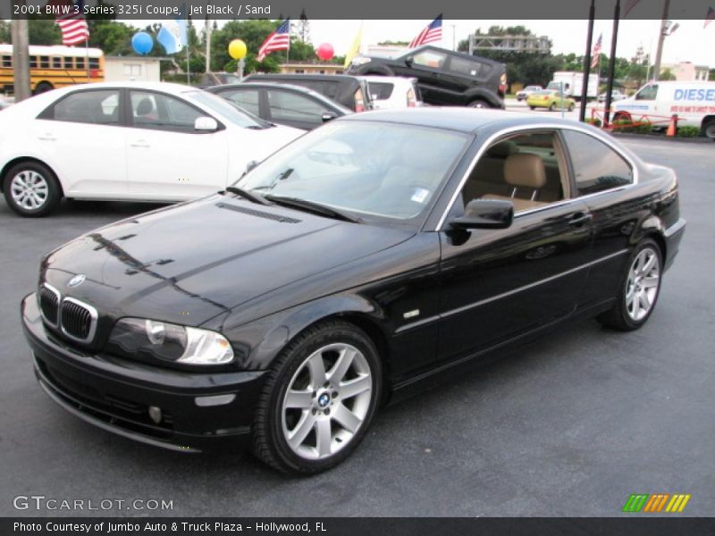 Front 3/4 View of 2001 3 Series 325i Coupe