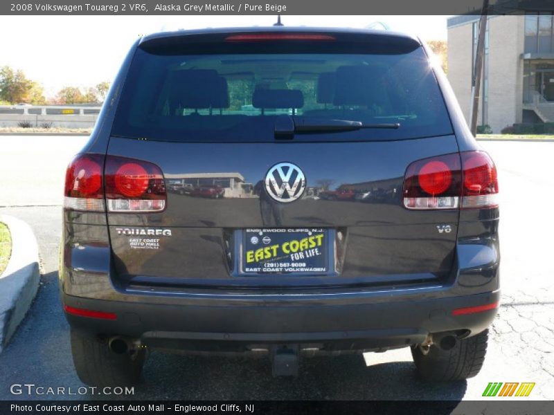 Alaska Grey Metallic / Pure Beige 2008 Volkswagen Touareg 2 VR6