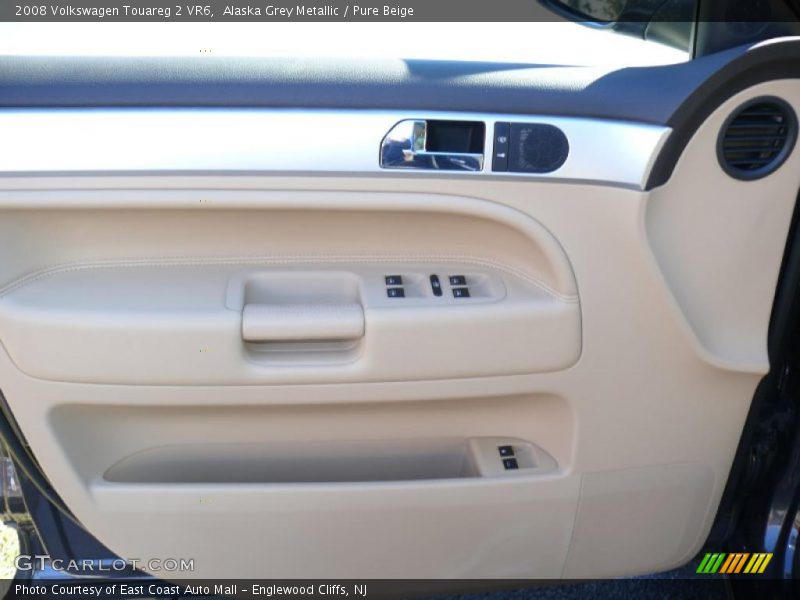 Alaska Grey Metallic / Pure Beige 2008 Volkswagen Touareg 2 VR6