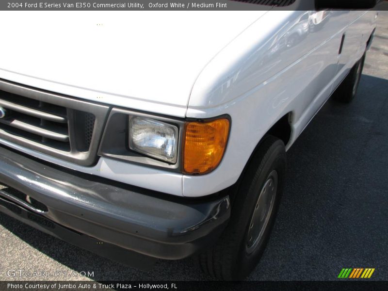 Oxford White / Medium Flint 2004 Ford E Series Van E350 Commercial Utility