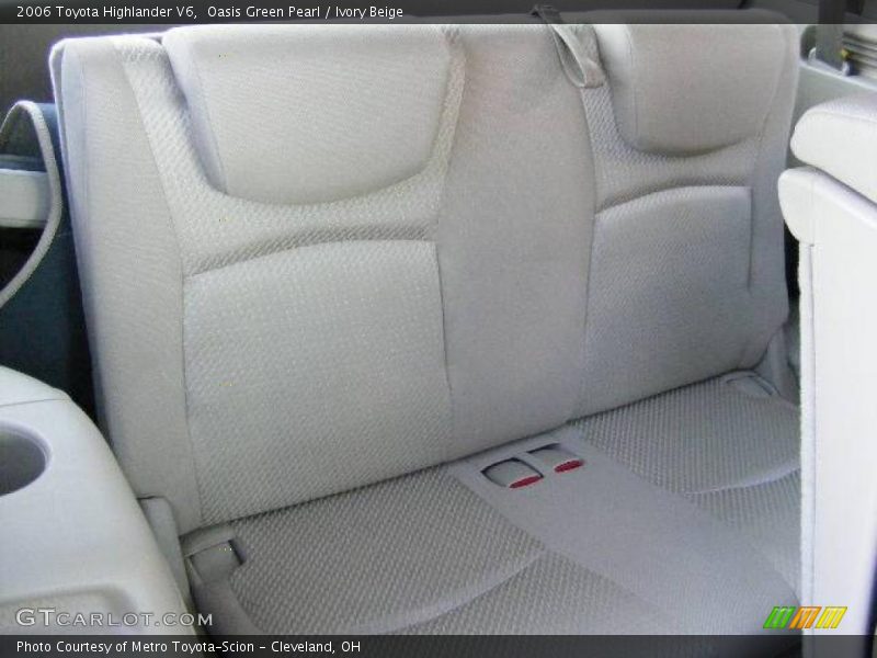 Oasis Green Pearl / Ivory Beige 2006 Toyota Highlander V6