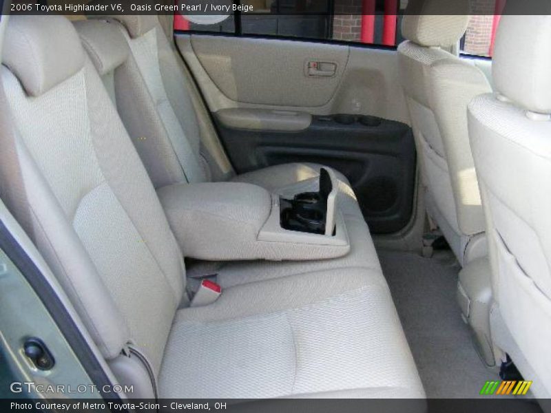 Oasis Green Pearl / Ivory Beige 2006 Toyota Highlander V6