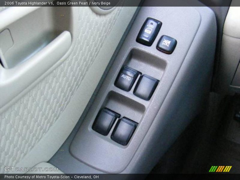 Oasis Green Pearl / Ivory Beige 2006 Toyota Highlander V6