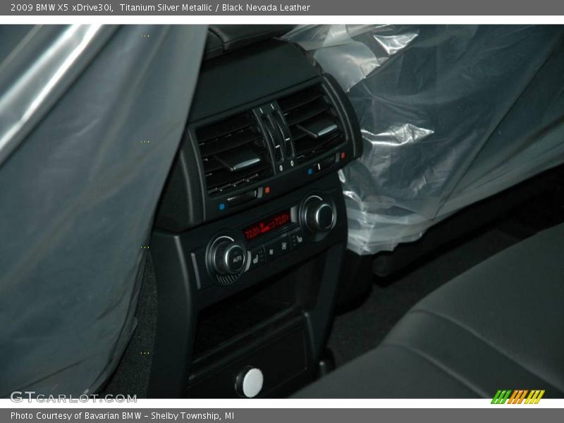 Titanium Silver Metallic / Black Nevada Leather 2009 BMW X5 xDrive30i