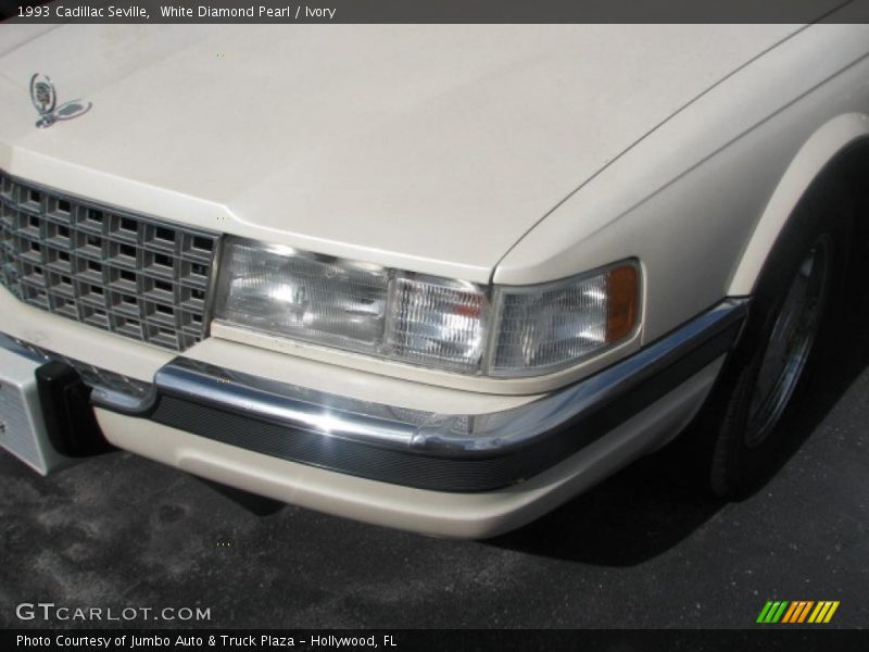 White Diamond Pearl / Ivory 1993 Cadillac Seville
