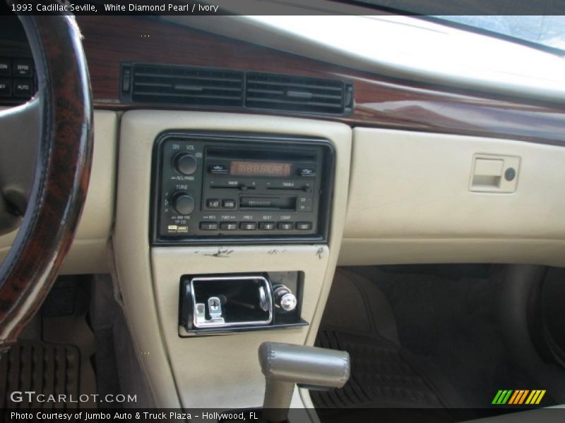 Controls of 1993 Seville 