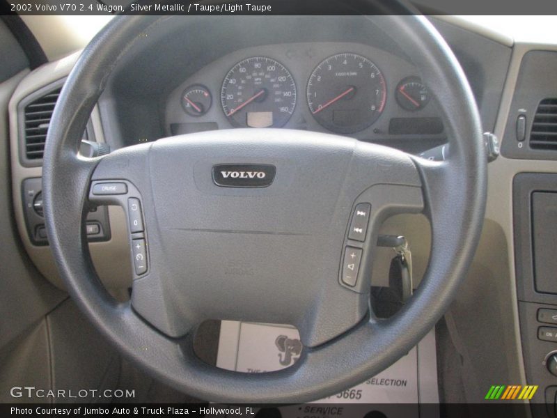 Silver Metallic / Taupe/Light Taupe 2002 Volvo V70 2.4 Wagon