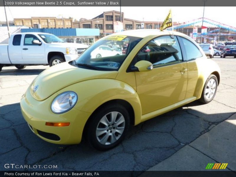 Sunflower Yellow / Black 2009 Volkswagen New Beetle 2.5 Coupe