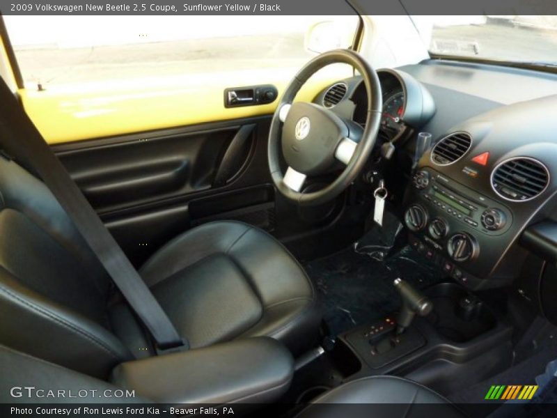 Sunflower Yellow / Black 2009 Volkswagen New Beetle 2.5 Coupe