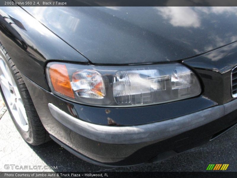 Black / Taupe 2001 Volvo S60 2.4