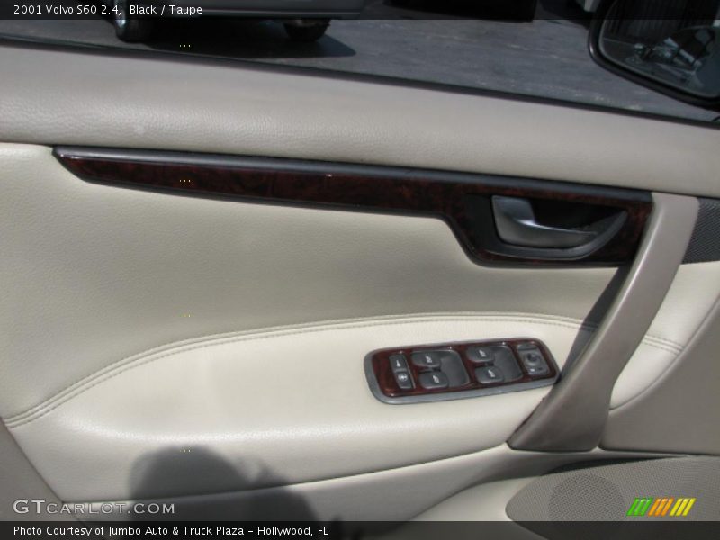 Black / Taupe 2001 Volvo S60 2.4