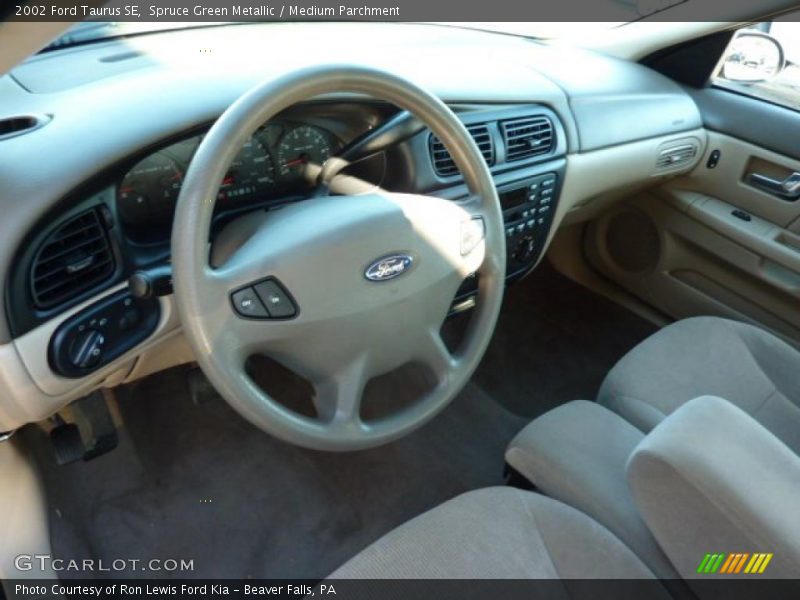 Spruce Green Metallic / Medium Parchment 2002 Ford Taurus SE
