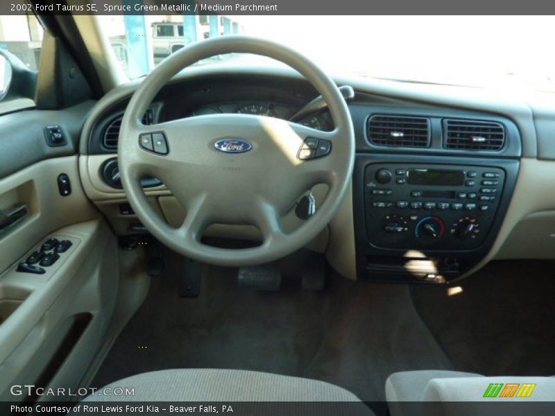Spruce Green Metallic / Medium Parchment 2002 Ford Taurus SE
