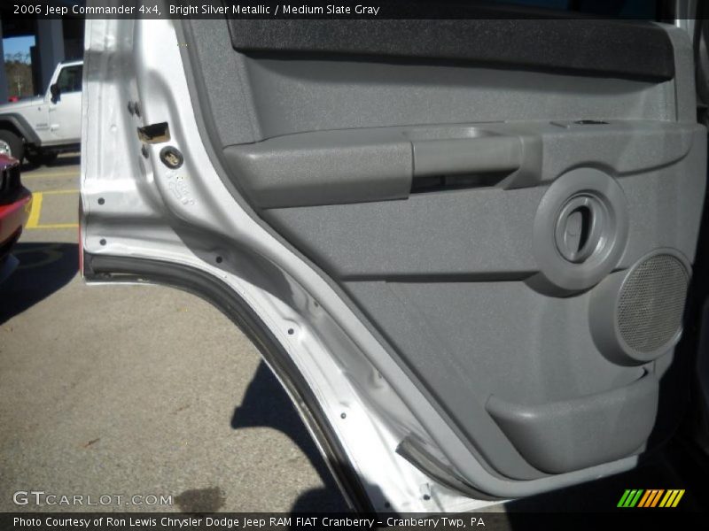 Bright Silver Metallic / Medium Slate Gray 2006 Jeep Commander 4x4