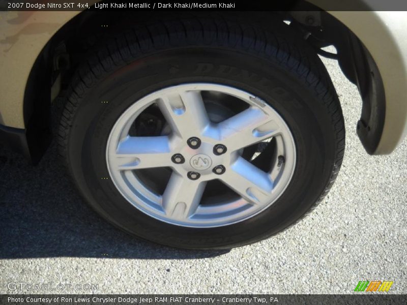 Light Khaki Metallic / Dark Khaki/Medium Khaki 2007 Dodge Nitro SXT 4x4