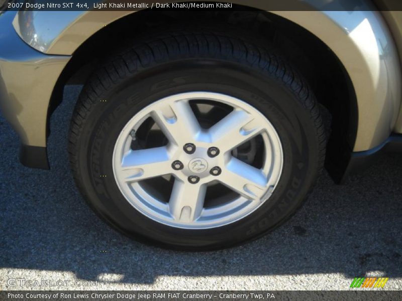 Light Khaki Metallic / Dark Khaki/Medium Khaki 2007 Dodge Nitro SXT 4x4