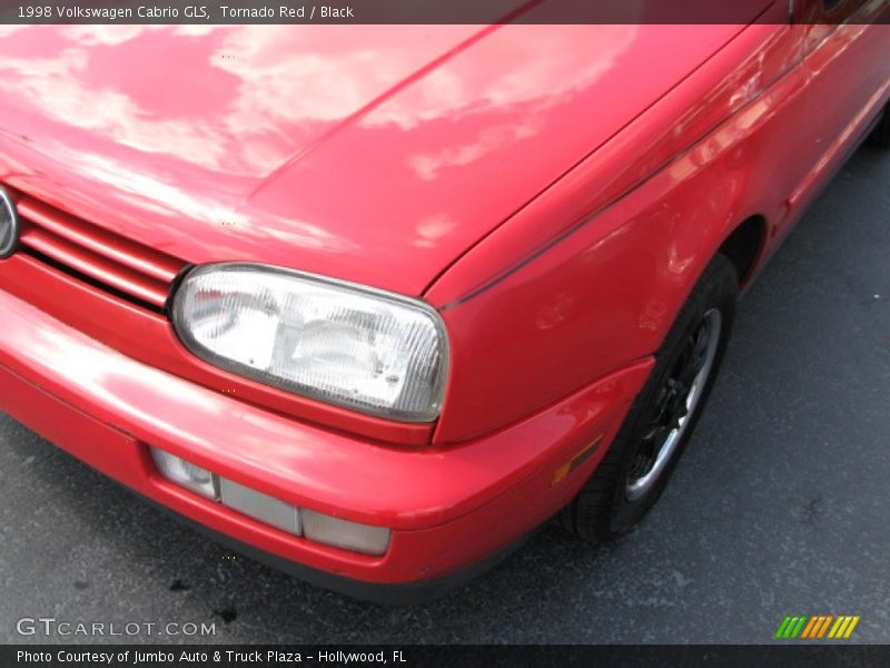 Tornado Red / Black 1998 Volkswagen Cabrio GLS