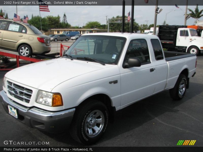 Front 3/4 View of 2002 Ranger XL SuperCab