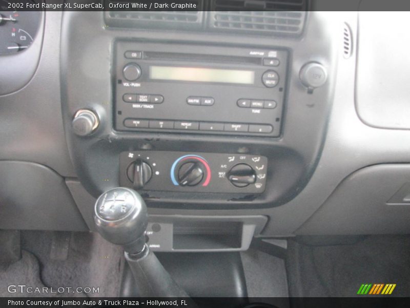 Oxford White / Dark Graphite 2002 Ford Ranger XL SuperCab