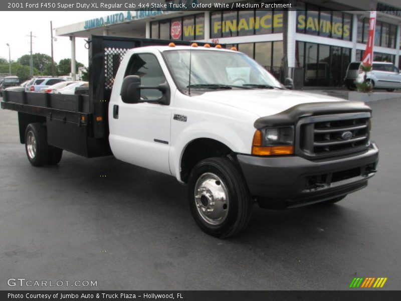 Oxford White / Medium Parchment 2001 Ford F450 Super Duty XL Regular Cab 4x4 Stake Truck